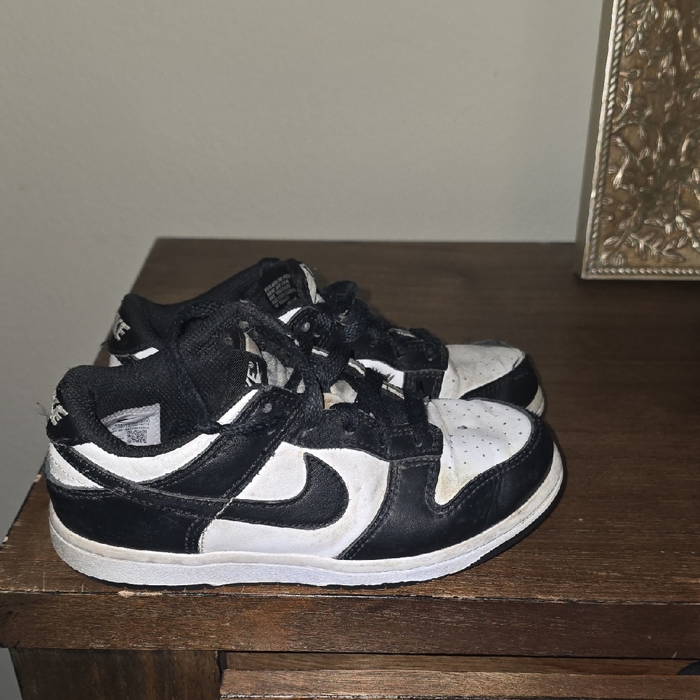 Nike Kids Black and White Sneakers